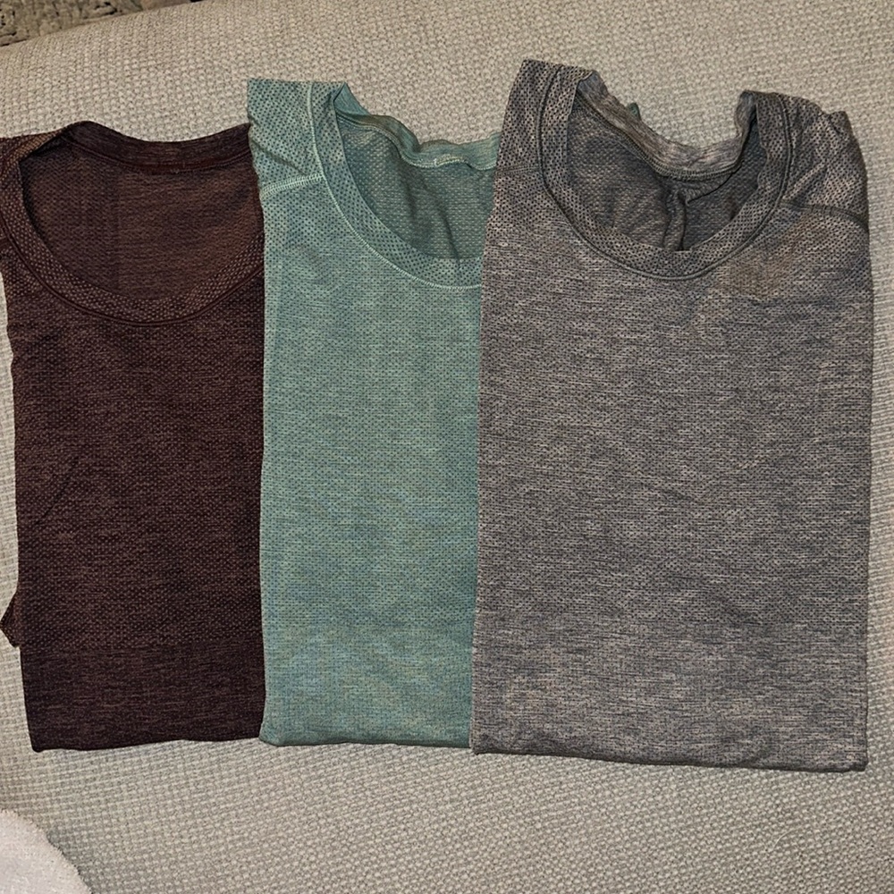 Lululemon Metal Vent Tech Short-Sleeve Shirt